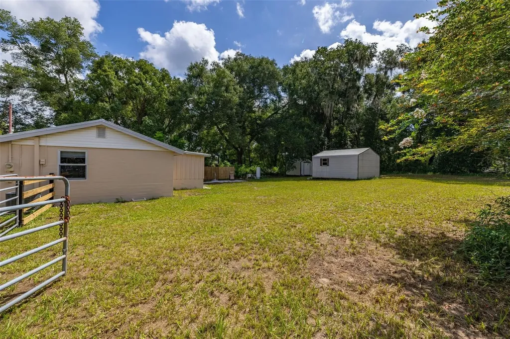 44034 Angus Avenue Paisley FL 32767