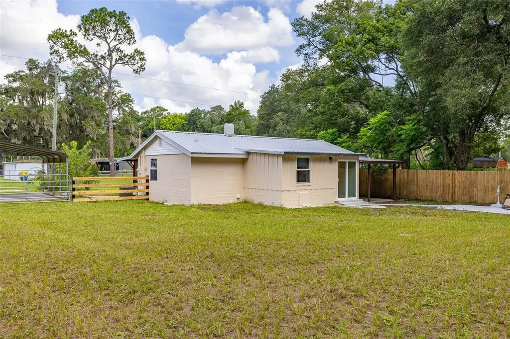 44034 Angus Avenue Paisley FL 32767