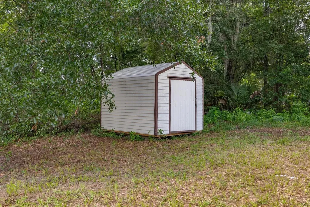 44034 Angus Avenue Paisley FL 32767