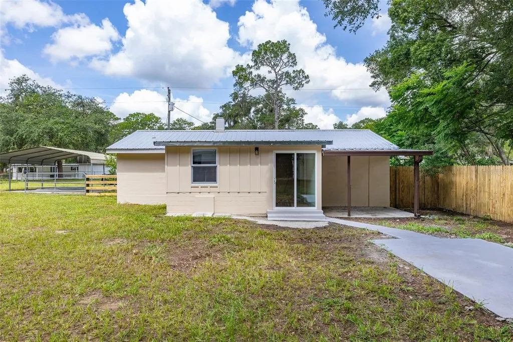 44034 Angus Avenue Paisley FL 32767
