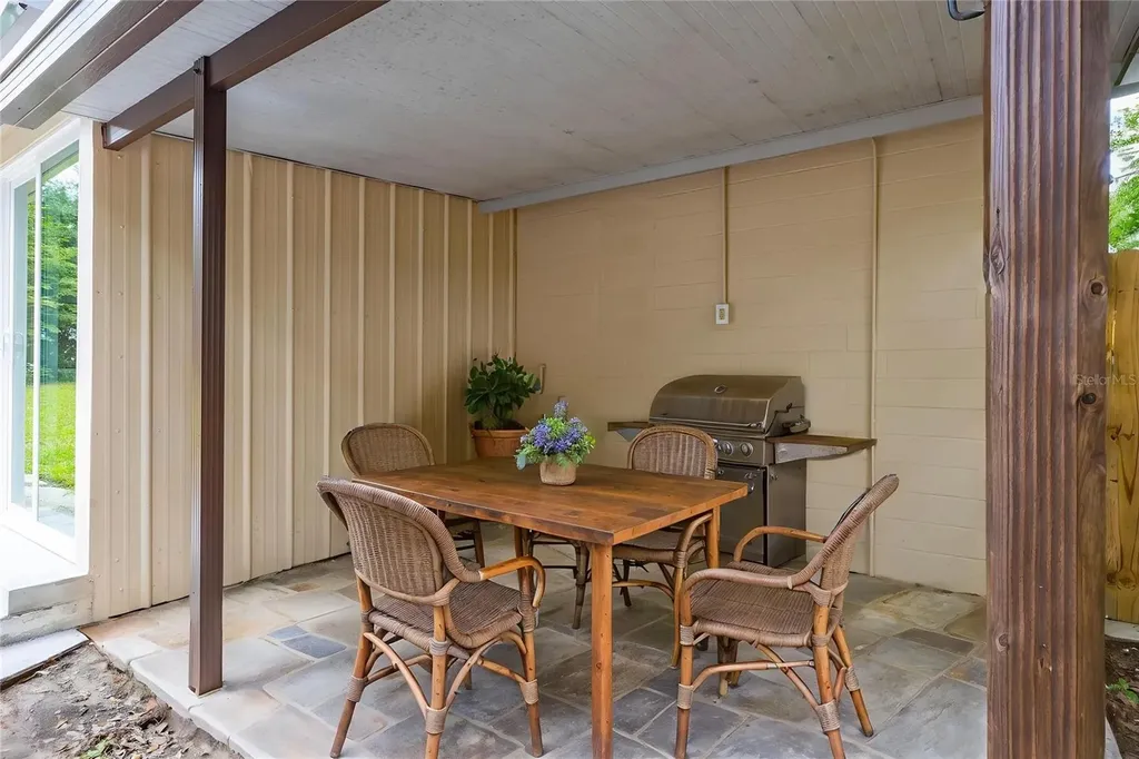 44034 Angus Avenue Paisley FL 32767