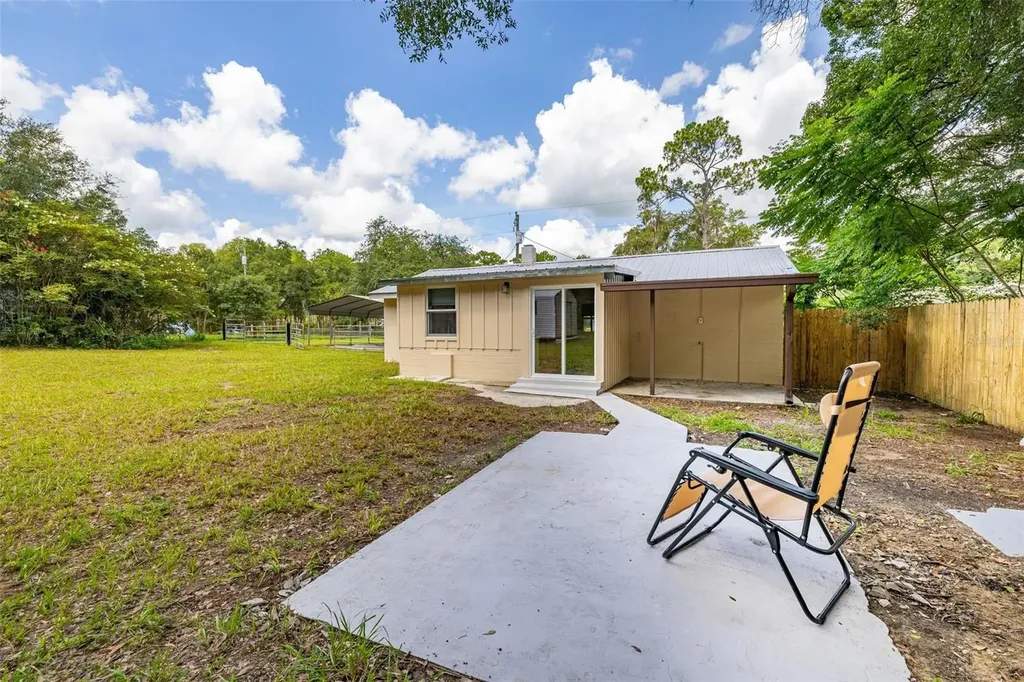 44034 Angus Avenue Paisley FL 32767