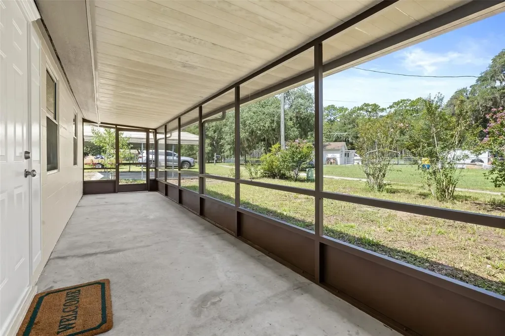 44034 Angus Avenue Paisley FL 32767