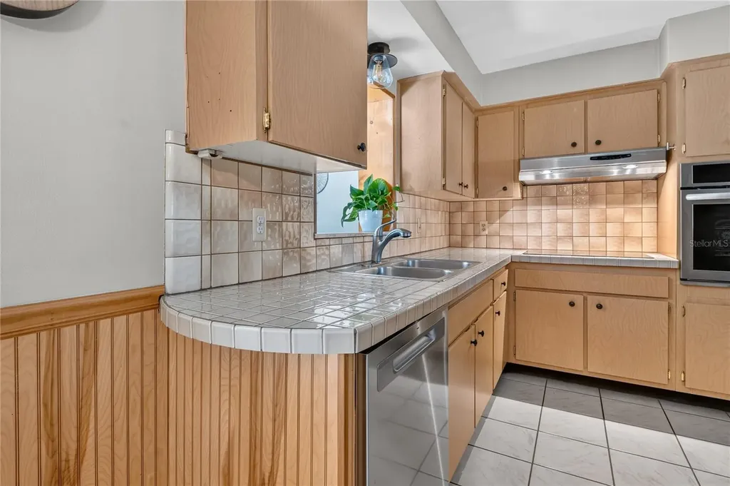 1707 Ridgeway Drive Clearwater FL 33755