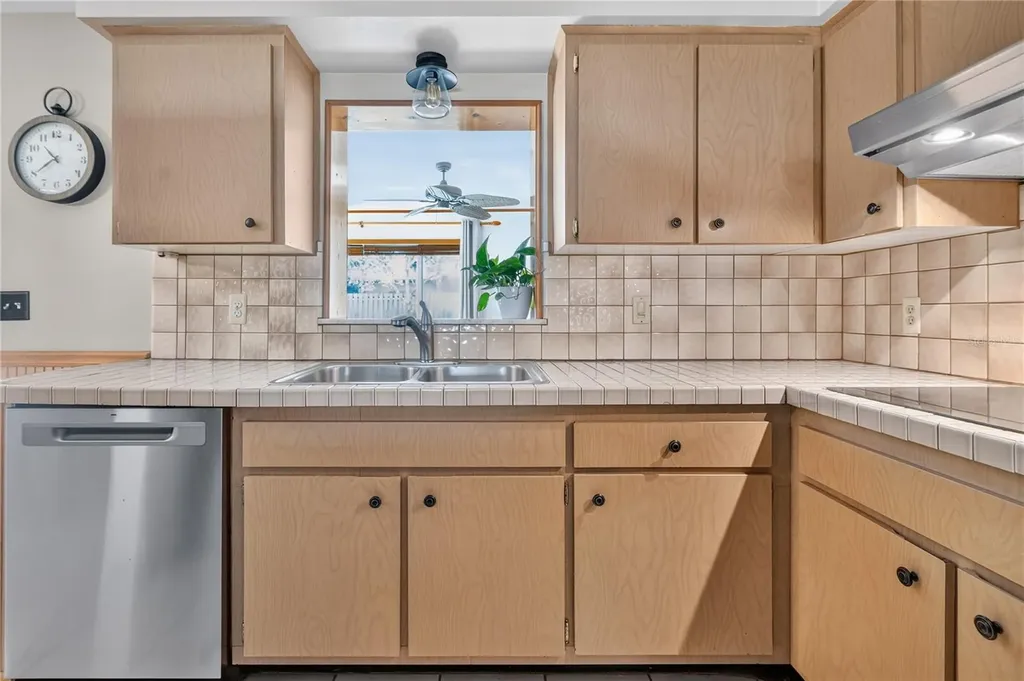 1707 Ridgeway Drive Clearwater FL 33755