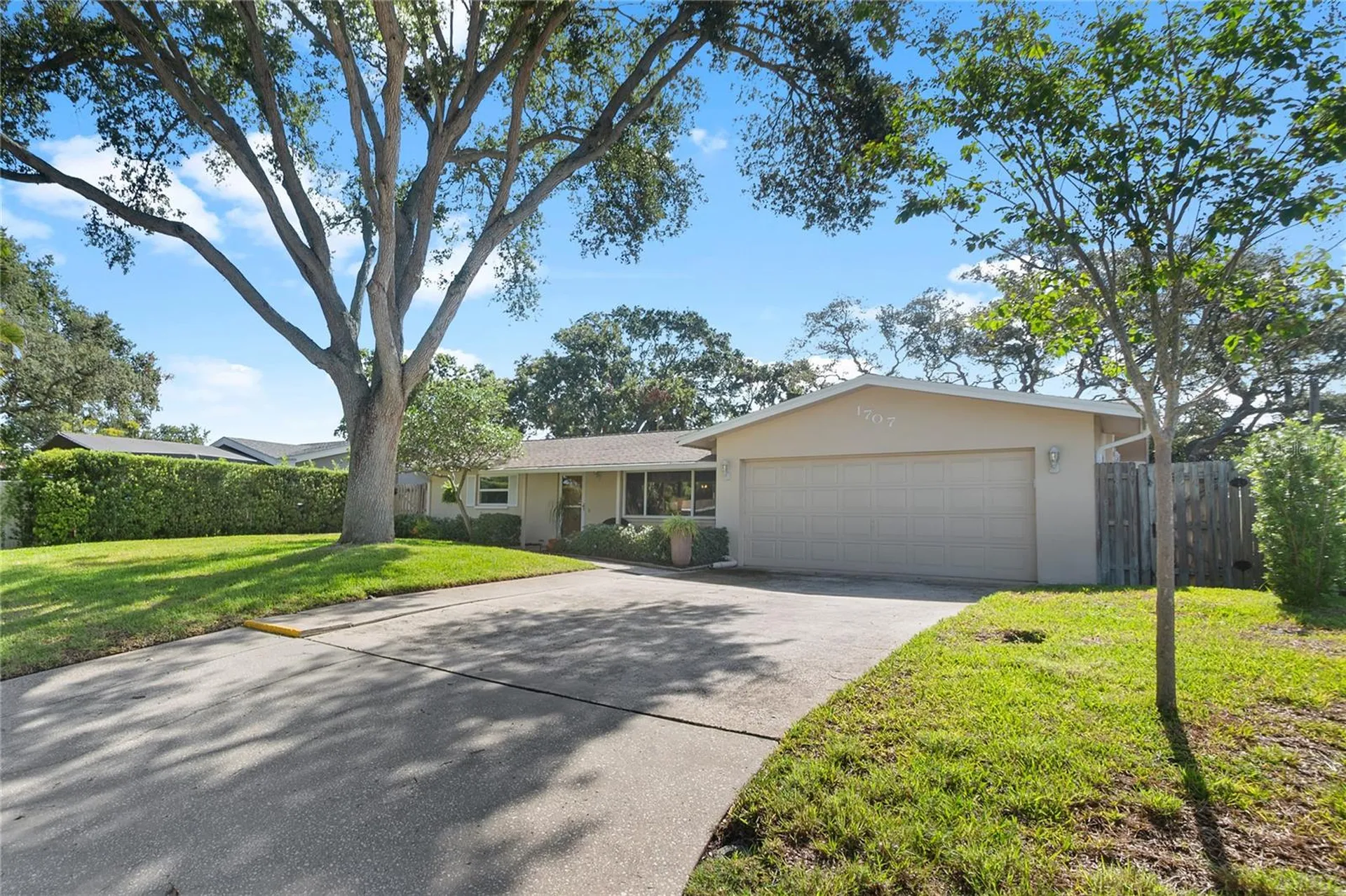 1707 Ridgeway Drive Clearwater FL 33755