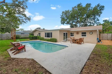 1707 Ridgeway Drive Clearwater FL 33755