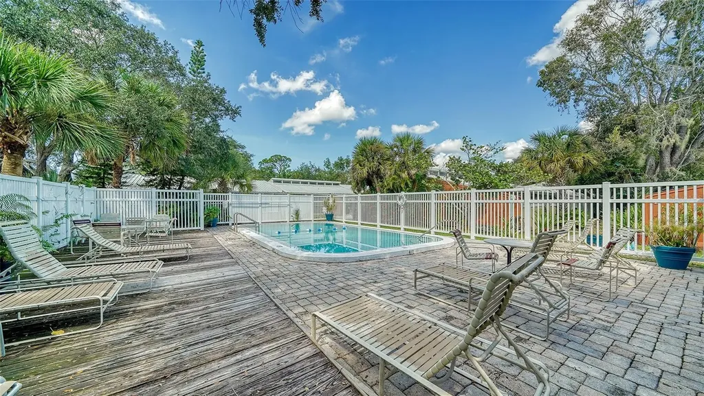 500 N Jefferson Avenue Sarasota FL 34237