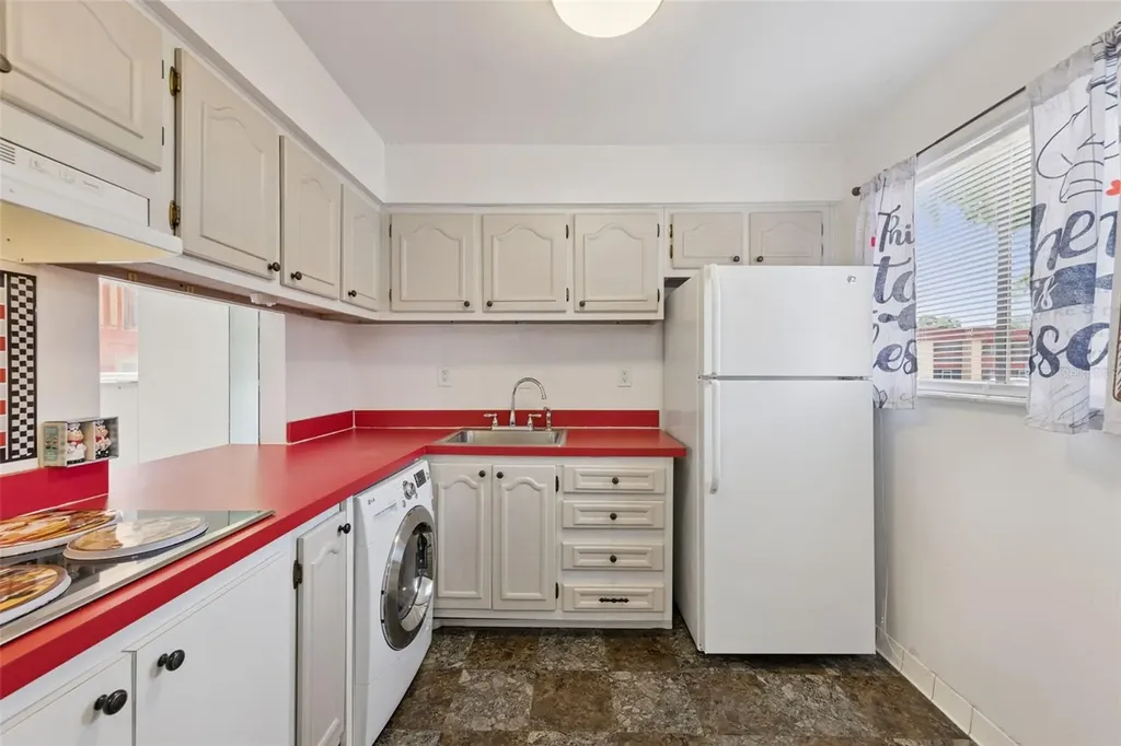 2854 N Powers Drive Orlando FL 32818