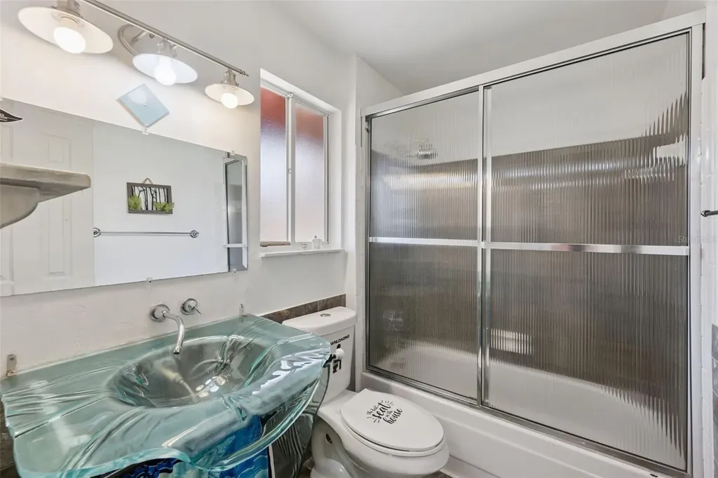 2854 N Powers Drive Orlando FL 32818