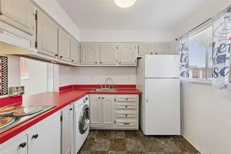 2854 N Powers Drive Orlando FL 32818