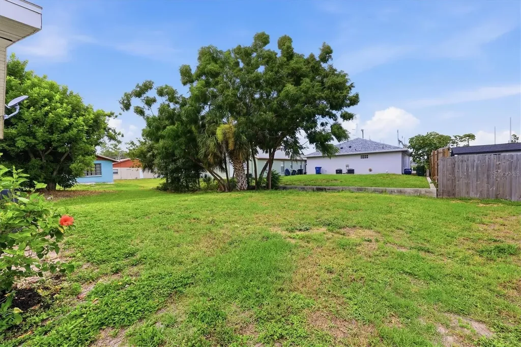 1805 Marbeth Street Sarasota FL 34231