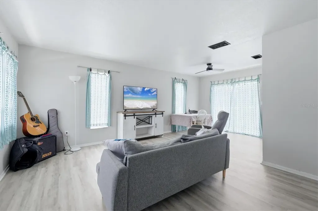 1805 Marbeth Street Sarasota FL 34231