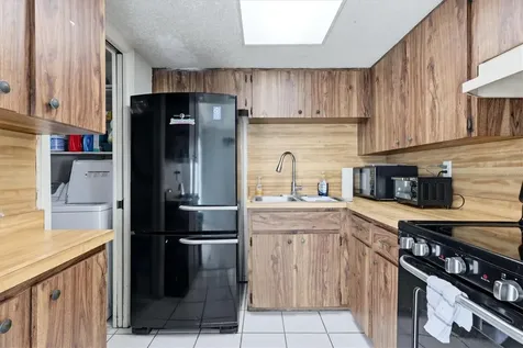 1805 Marbeth Street Sarasota FL 34231
