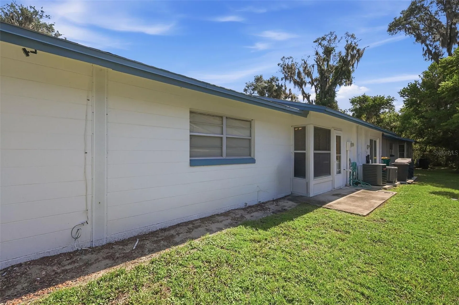 151 N Hill Avenue Deland FL 32724