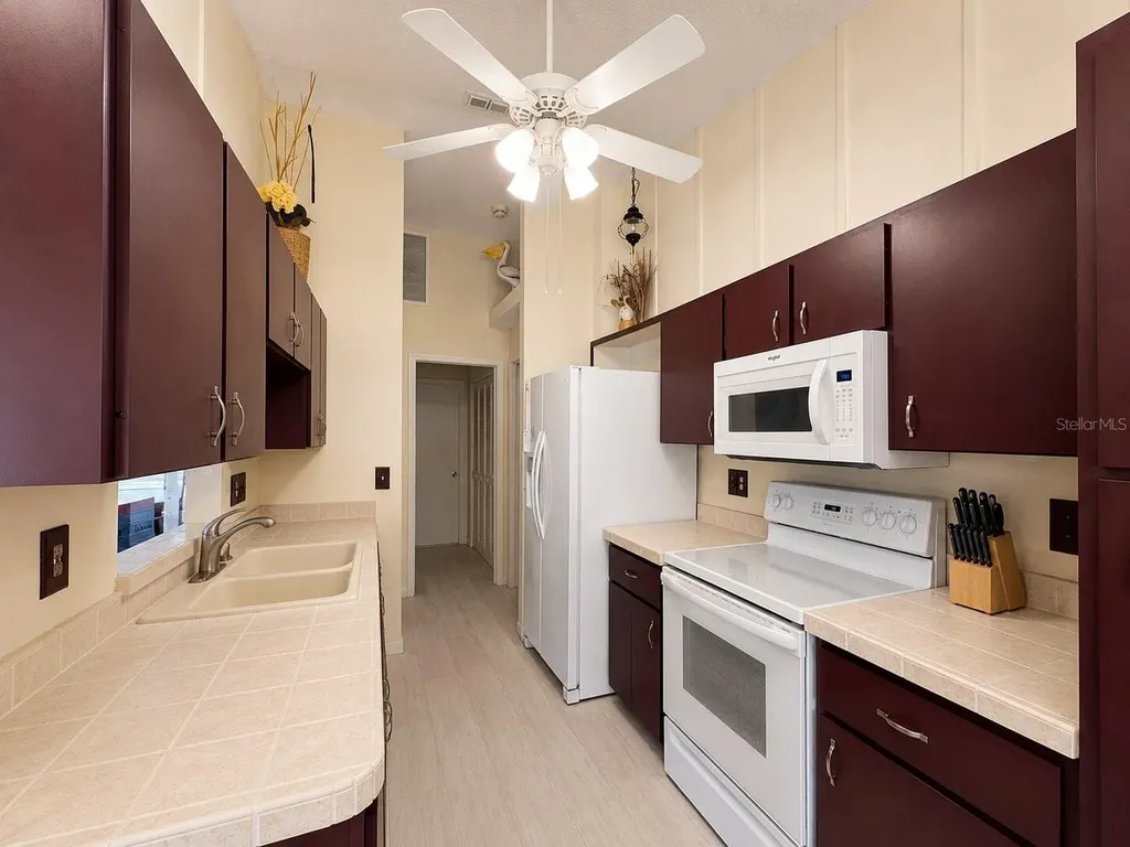 5908 Garden Lakes Majestic Bradenton FL 34203