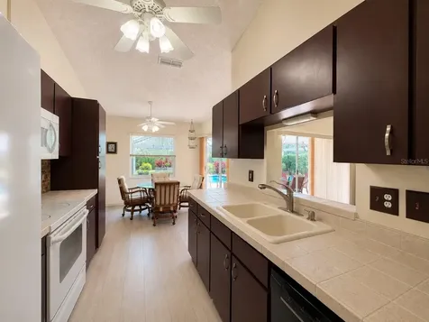 5908 Garden Lakes Majestic Bradenton FL 34203