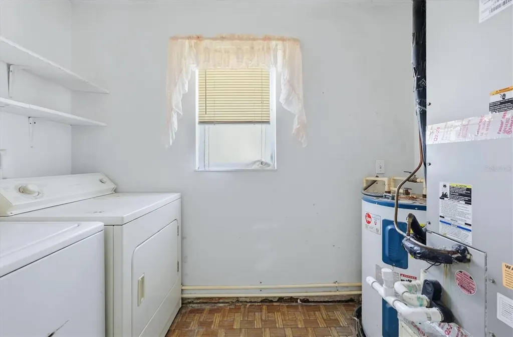 1805 Marbeth Street Sarasota FL 34231