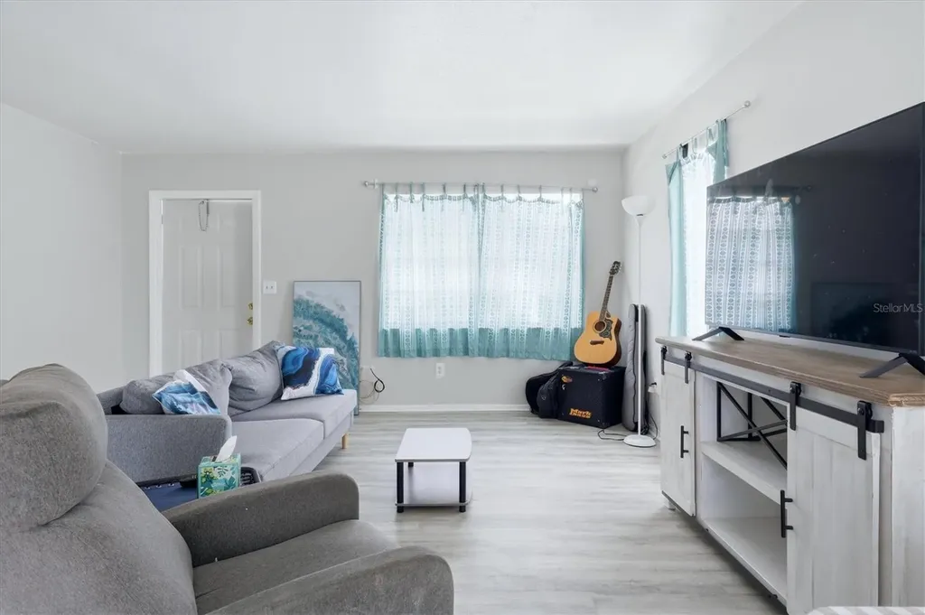 1805 Marbeth Street Sarasota FL 34231