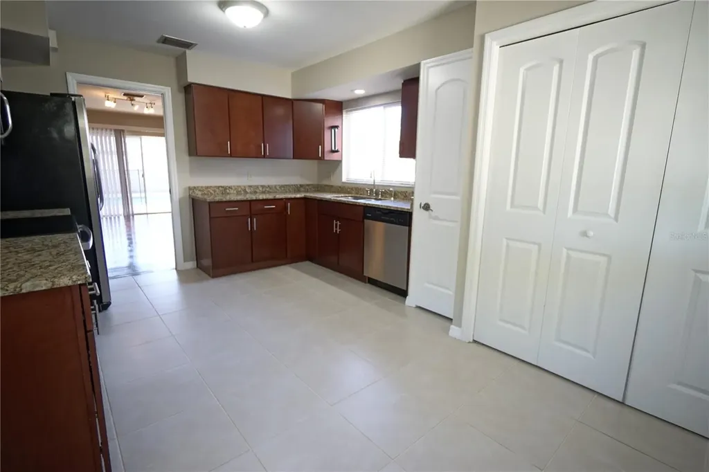 10411 Butia Place Tampa FL 33618