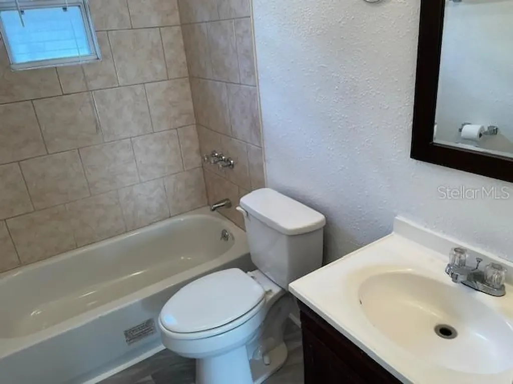 221 W Emily Street Tampa FL 33603