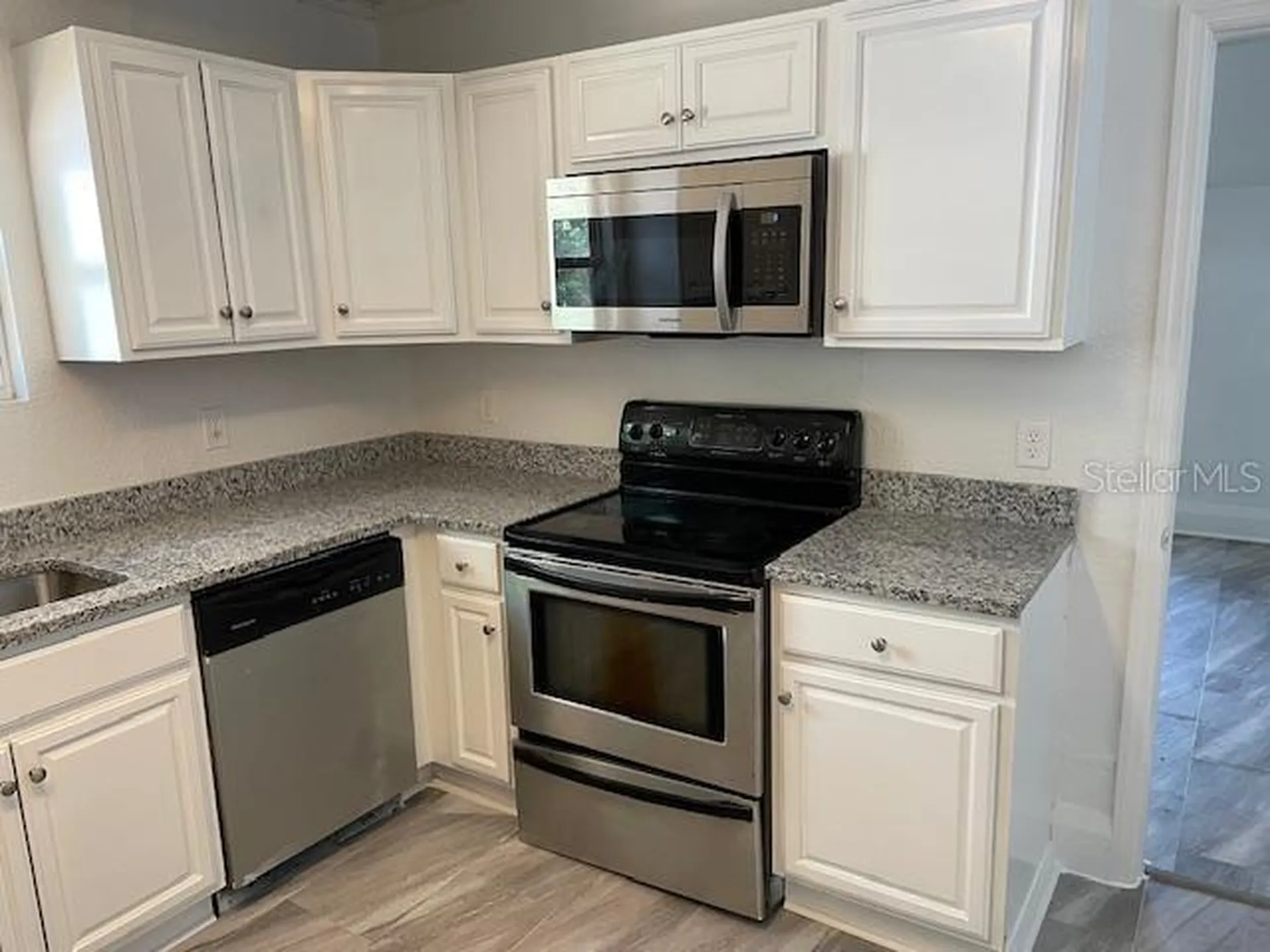 221 W Emily Street Tampa FL 33603