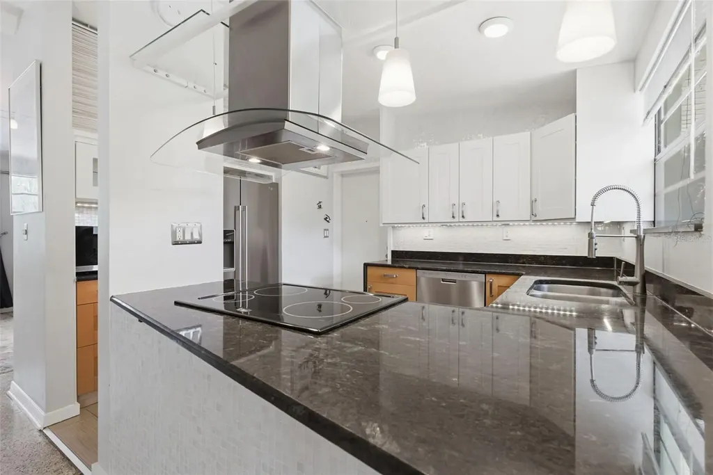 609 W River Drive Tampa FL 33617