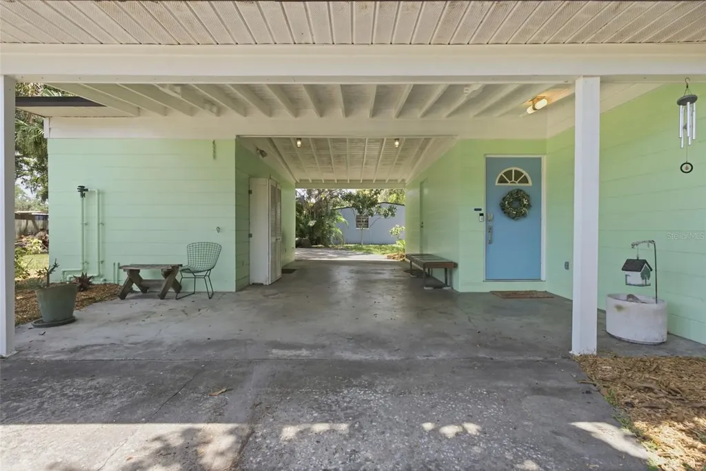 609 W River Drive Tampa FL 33617