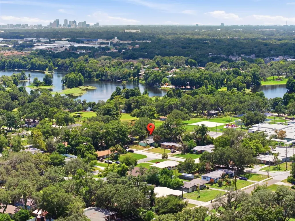 609 W River Drive Tampa FL 33617