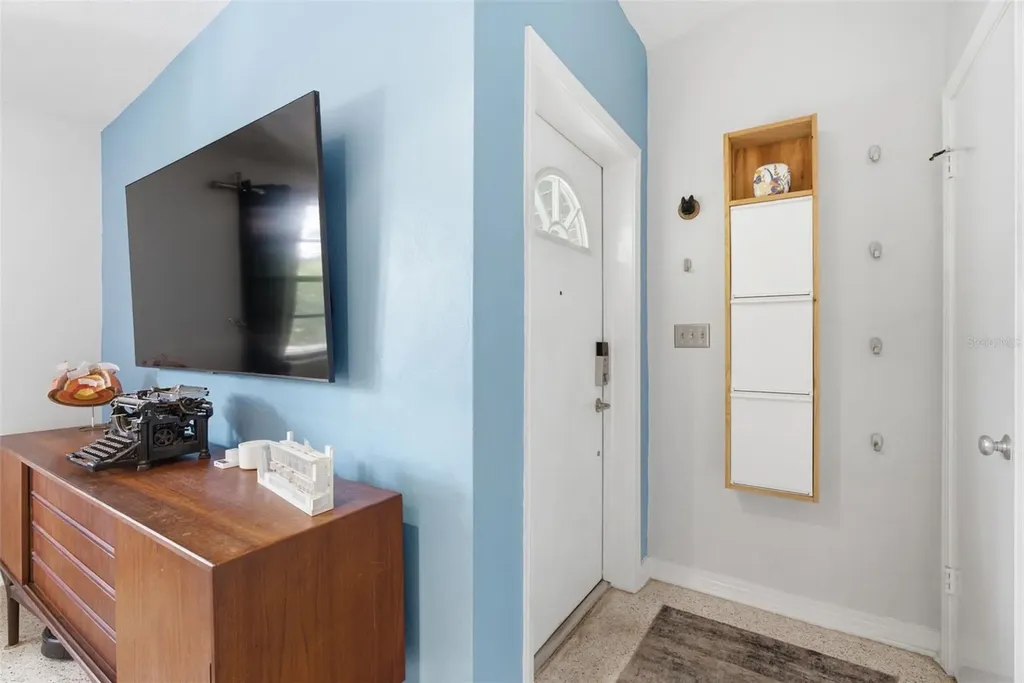 609 W River Drive Tampa FL 33617