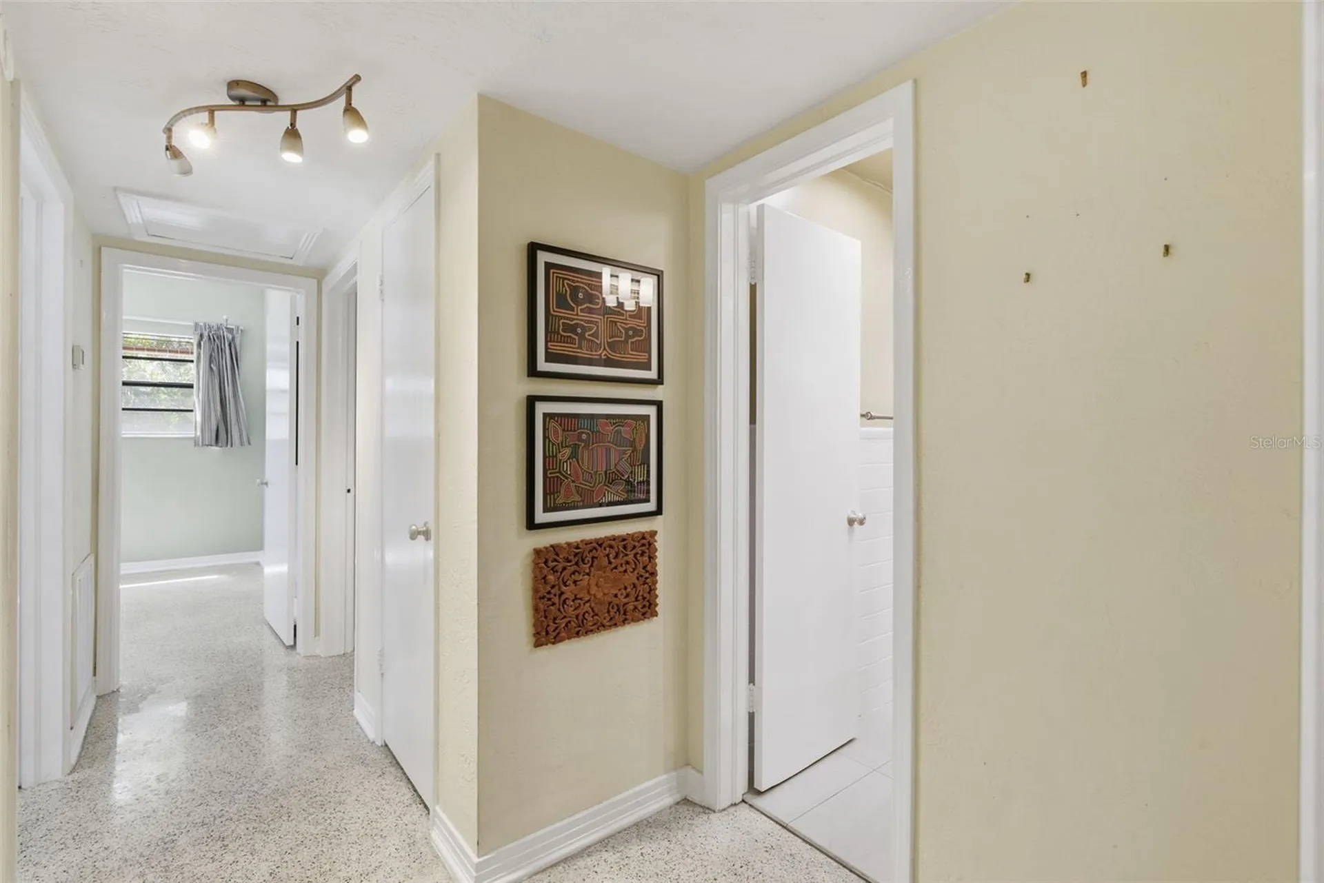 609 W River Drive Tampa FL 33617