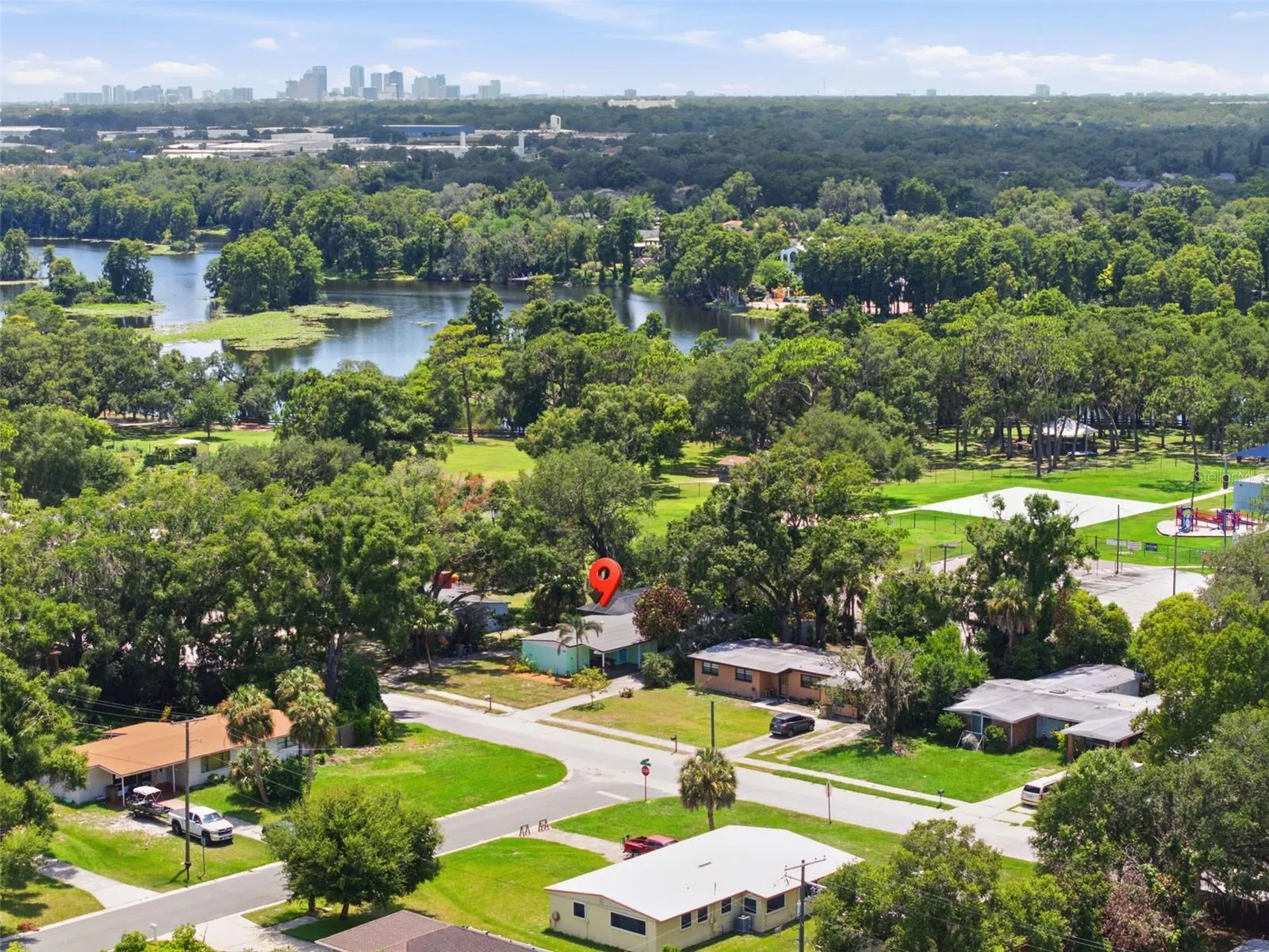 609 W River Drive Tampa FL 33617