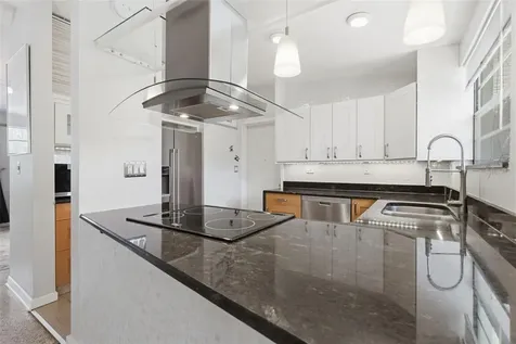 609 W River Drive Tampa FL 33617