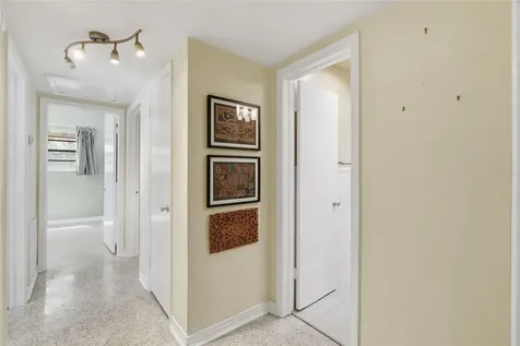 609 W River Drive Tampa FL 33617