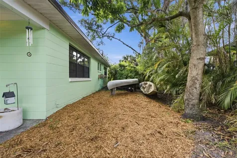 609 W River Drive Tampa FL 33617