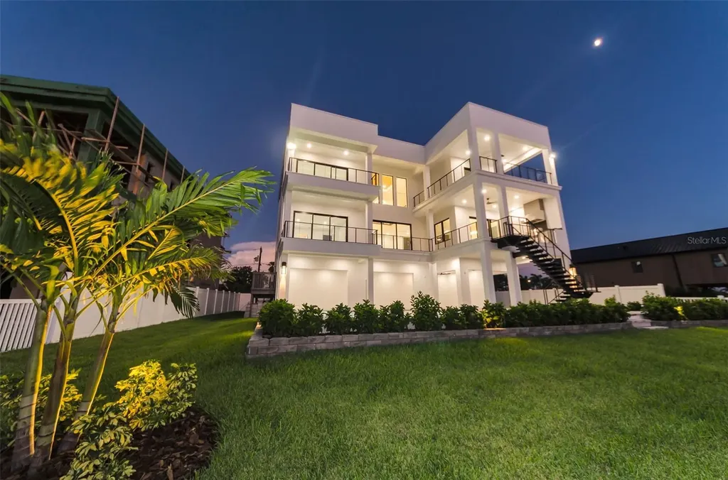 43 Dolphin Drive Treasure Island FL 33706