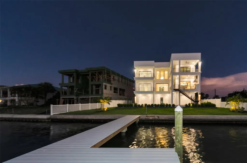 43 Dolphin Drive Treasure Island FL 33706