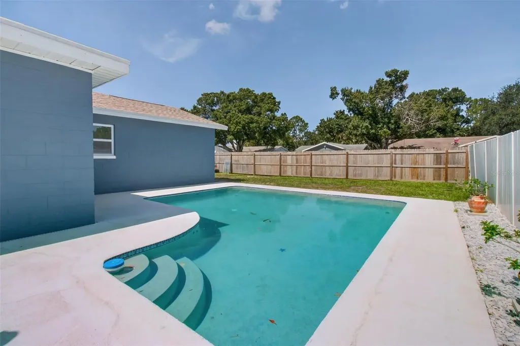 8153 Candlewoode Drive Largo FL 33773