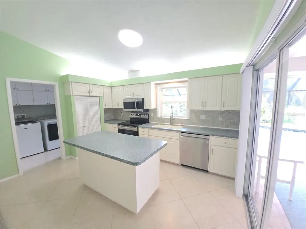 3601 Garden Lakes Clenet Bradenton FL 34203