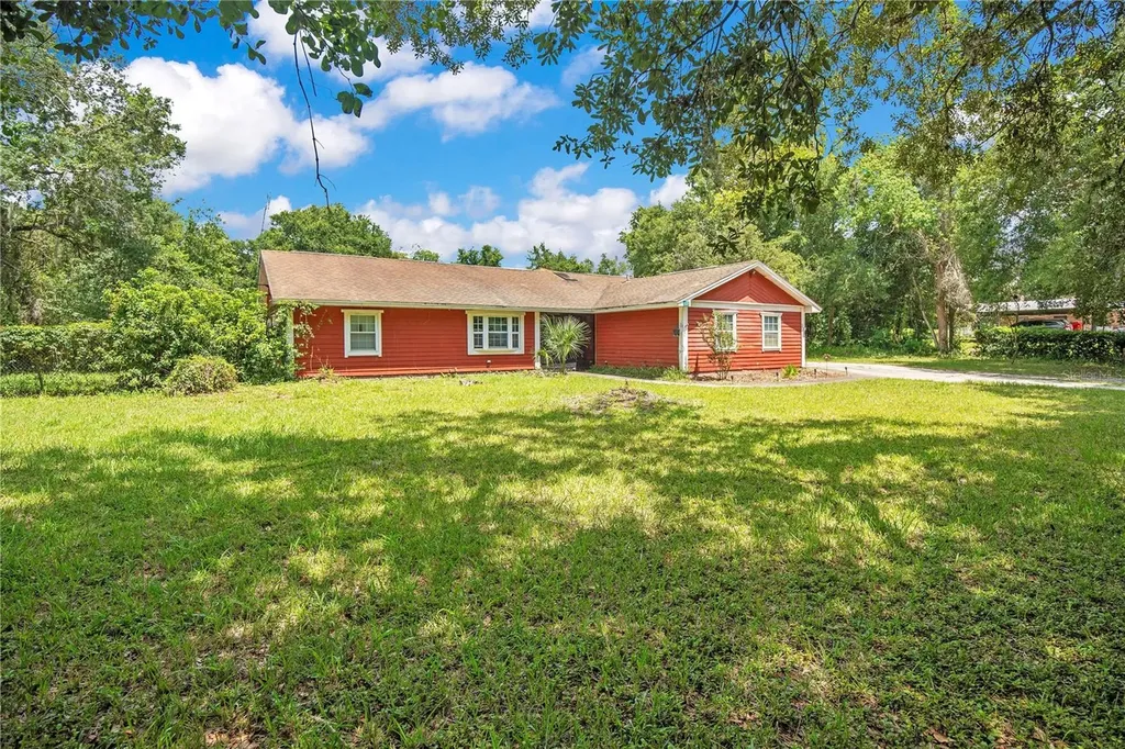121 Azalea Road Debary FL 32713