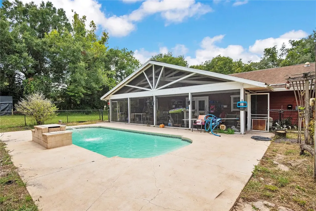 121 Azalea Road Debary FL 32713