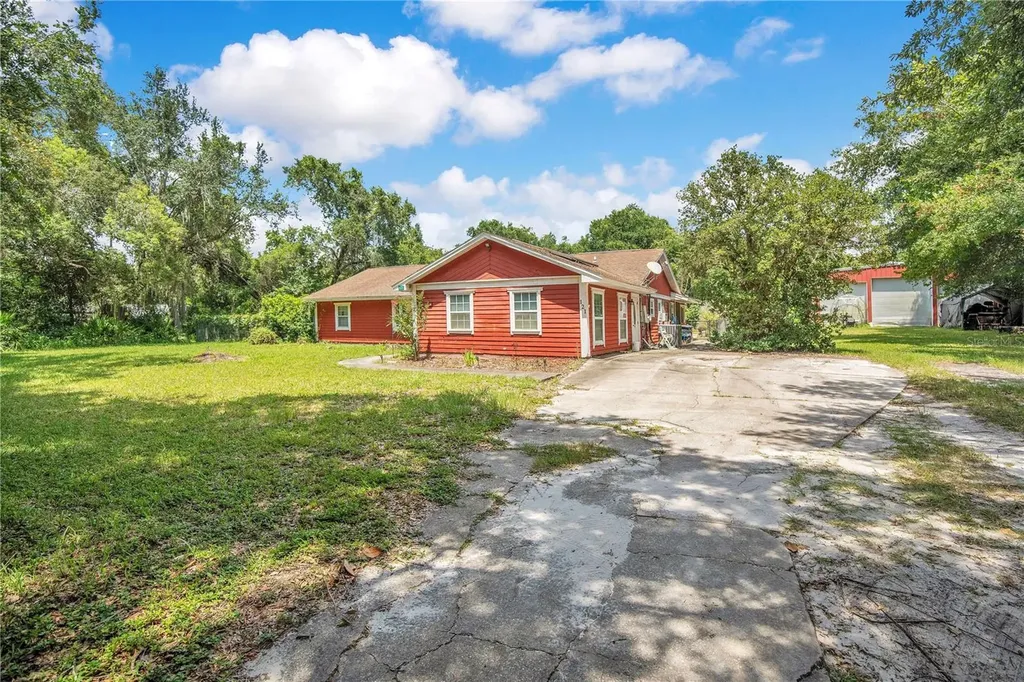 121 Azalea Road Debary FL 32713