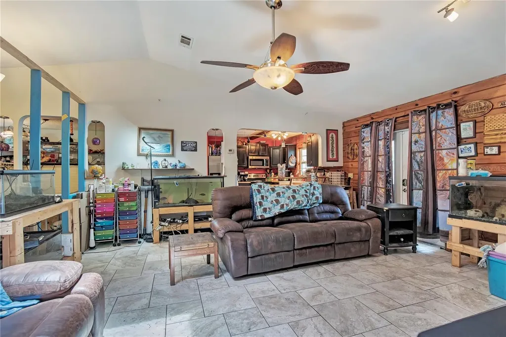 121 Azalea Road Debary FL 32713