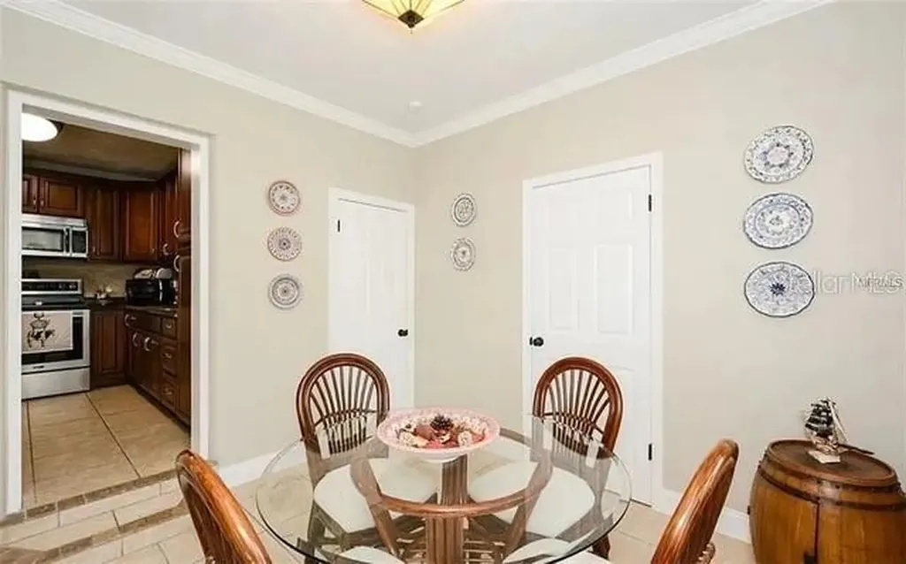 5909 Albert Place Sarasota FL 34231