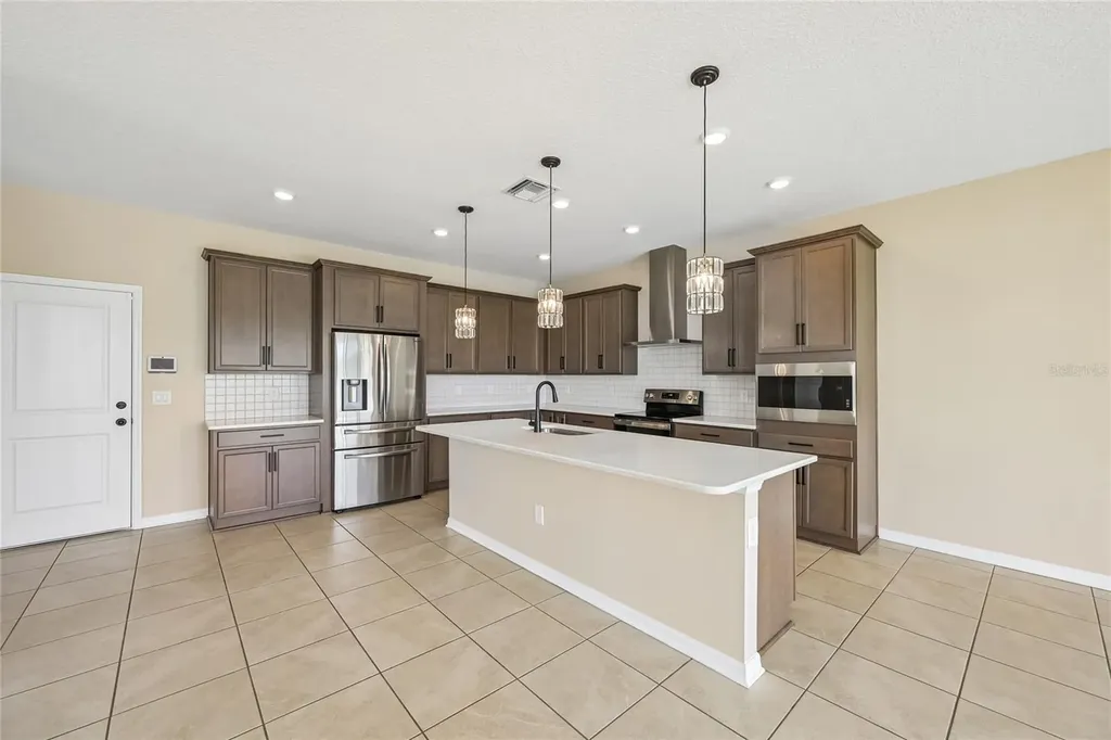 4702 Birdsong Drive Palmetto FL 34221