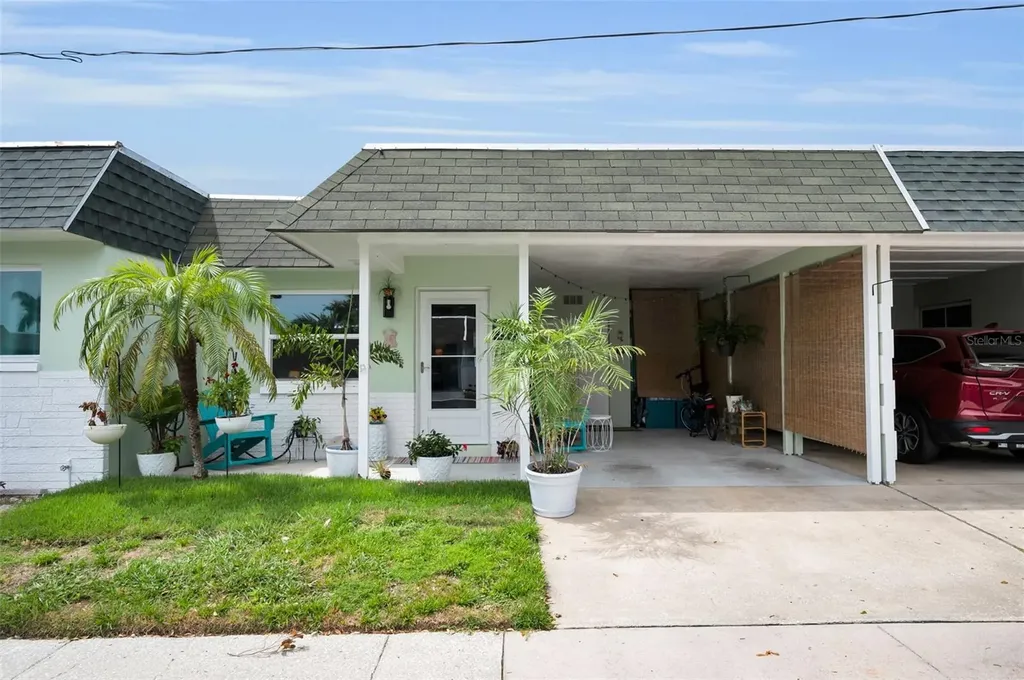 845 Sky Loch Drive S Dunedin FL 34698