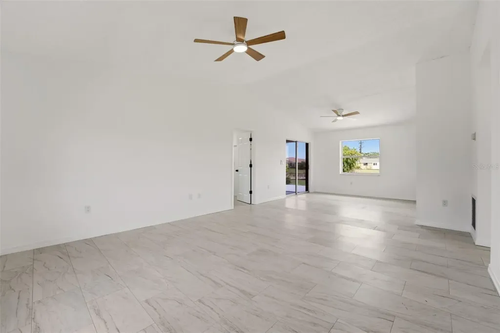 192 Annapolis Lane Rotonda West FL 33947