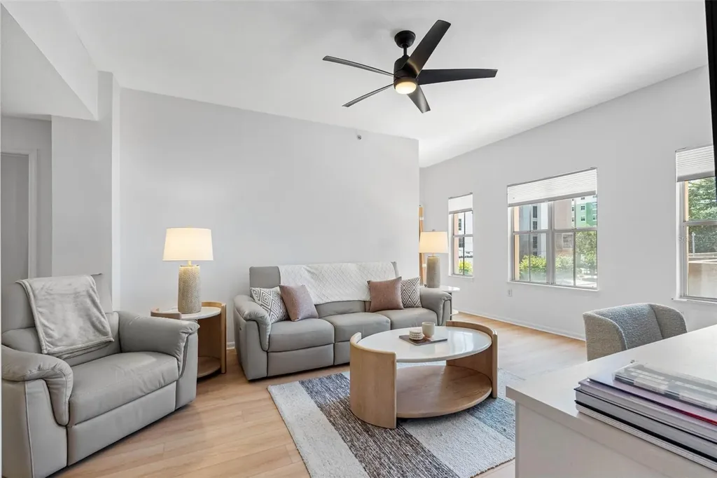 200 4th Avenue S St Petersburg FL 33701
