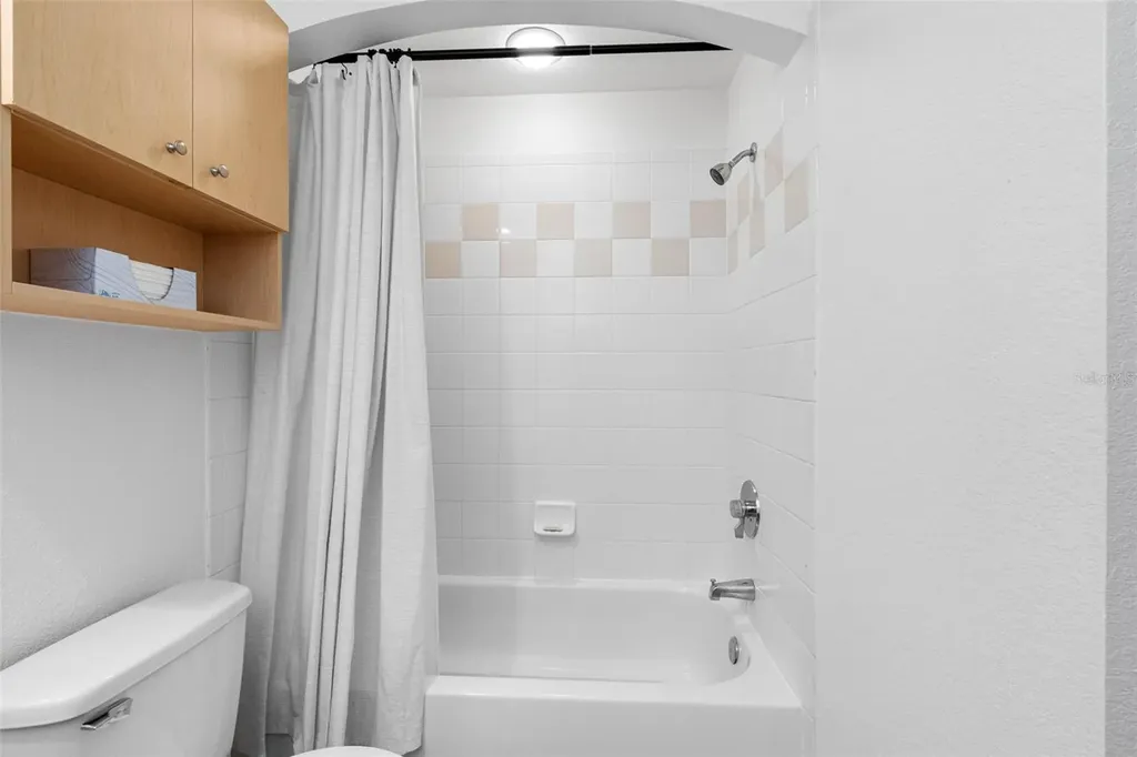200 4th Avenue S St Petersburg FL 33701