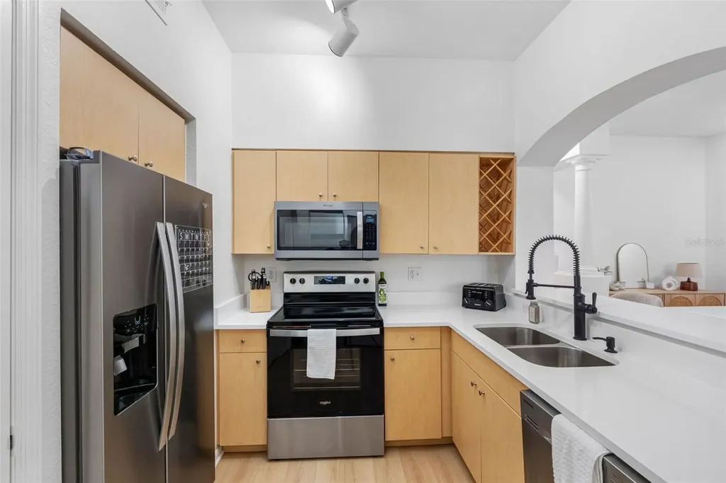 200 4th Avenue S St Petersburg FL 33701